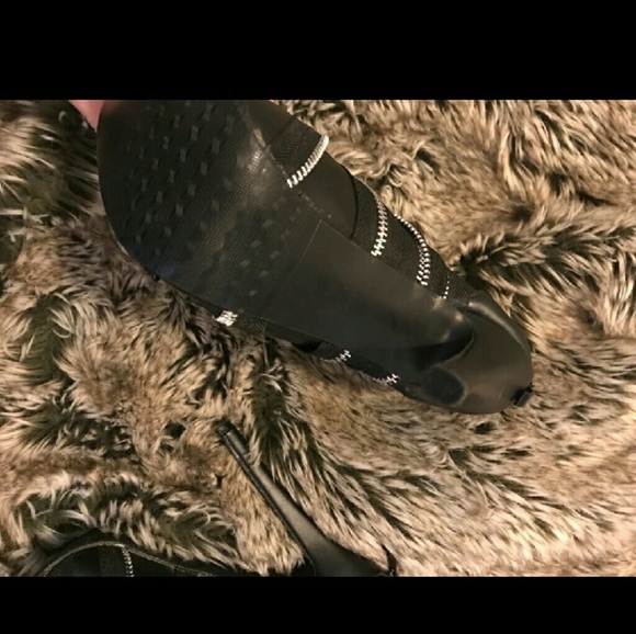 Reposh heels - Picture 2 of 3